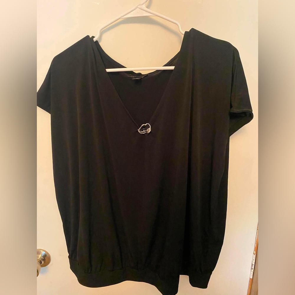 Worthington Black V-Neck Short Sleeve Top with Decorative Ring